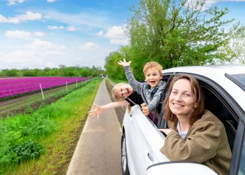 Happy,Mother,With,Two,Children,Boy,Girl,Enjoy,Travel,Netherlands