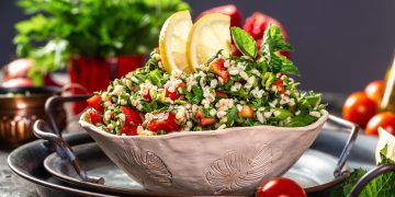 Parsley,Salad,Or,Tabbouleh,Classic,Vegetarian,Dish,With,Bulgur,,Tomatoes,