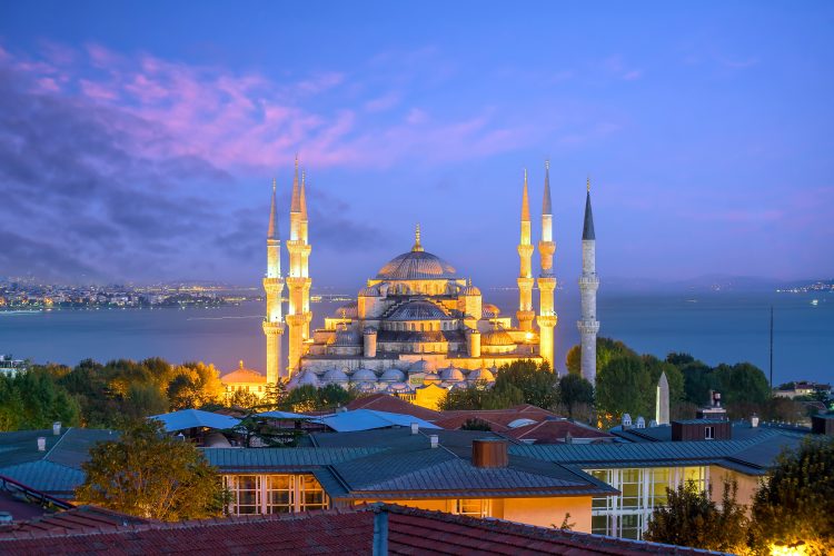 The,Sultanahmet,Mosque,(blue,Mosque),In,Istanbul,,Turkey,At,Sunset