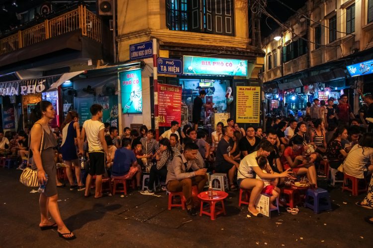 Hanoi,,Vietnam, ,June,2016:,A,Crowded,Street,Corner,In