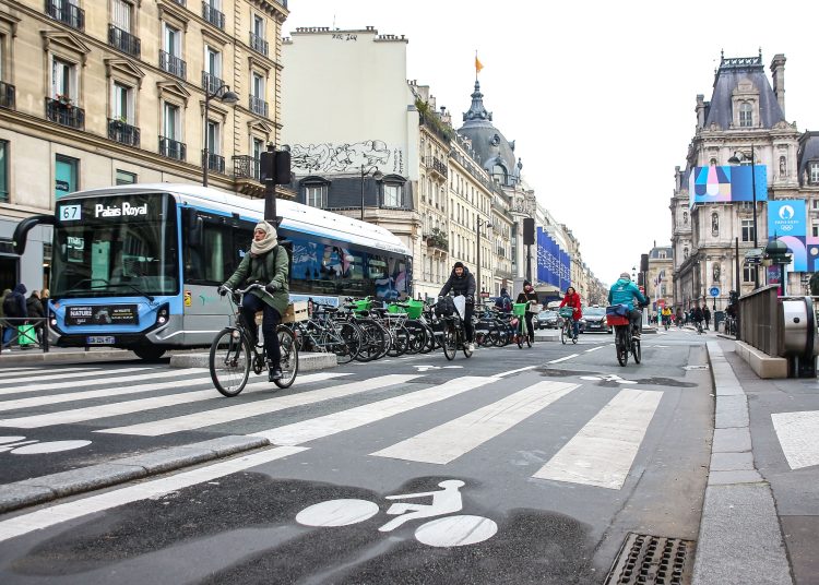 Paris,,France,,15 01 2024,:,Cycle,Path,Of,The,Rue,De