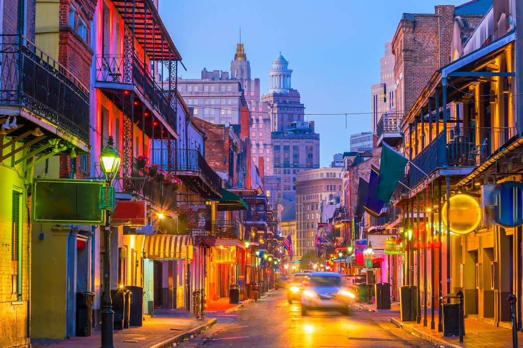 Pubs,And,Bars,With,Neon,Lights,In,The,French,Quarter,