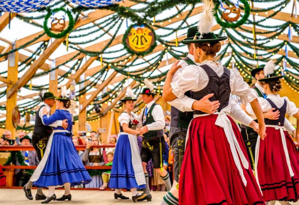 Munich,,Germany, ,September,17:,Typical,Bavarian,Traditional,Dancers,In